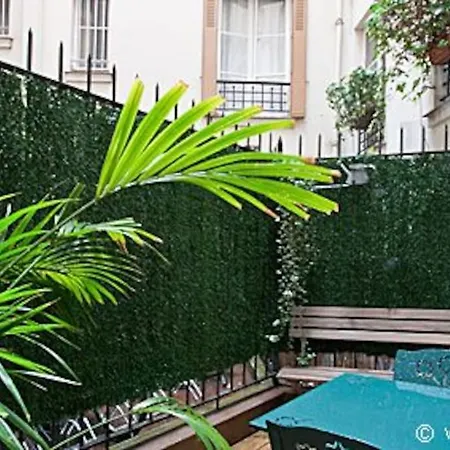 Bel Tres Bien Place Apartment Paris